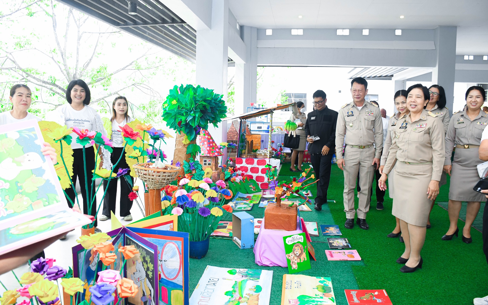 จังหวัดพัทลุงเปิดนิทรรศการ &ldquo;เปลี่ยนมือถือเป็นมือแม่ : ครอบครัว 3 ดี นำเด็กปฐมวัยห่างจอ&rdquo; เนื่องในวันท้องถิ่นไทย มุ่งสร้างภูมิคุ้มกันเด็กเล็ก ลดการใช้สื่อหน้าจอ เสริมพัฒนาการอย่างเหมาะสม&nbsp;